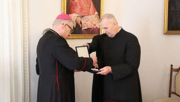 Komunikat Biskupa Siedleckiego KAZIMIERZA GURDY o mianowaniu ks. kanonika Grzegorza Suchodolskiego biskupem pomocniczym Diecezji Siedleckiej