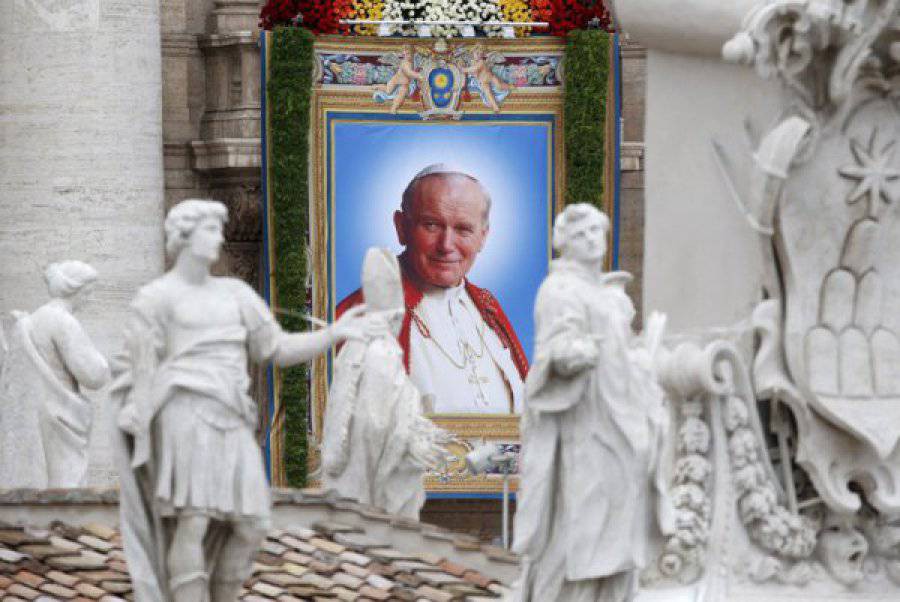 WSPOMNIENIE ŚW. JANA PAWŁA II
